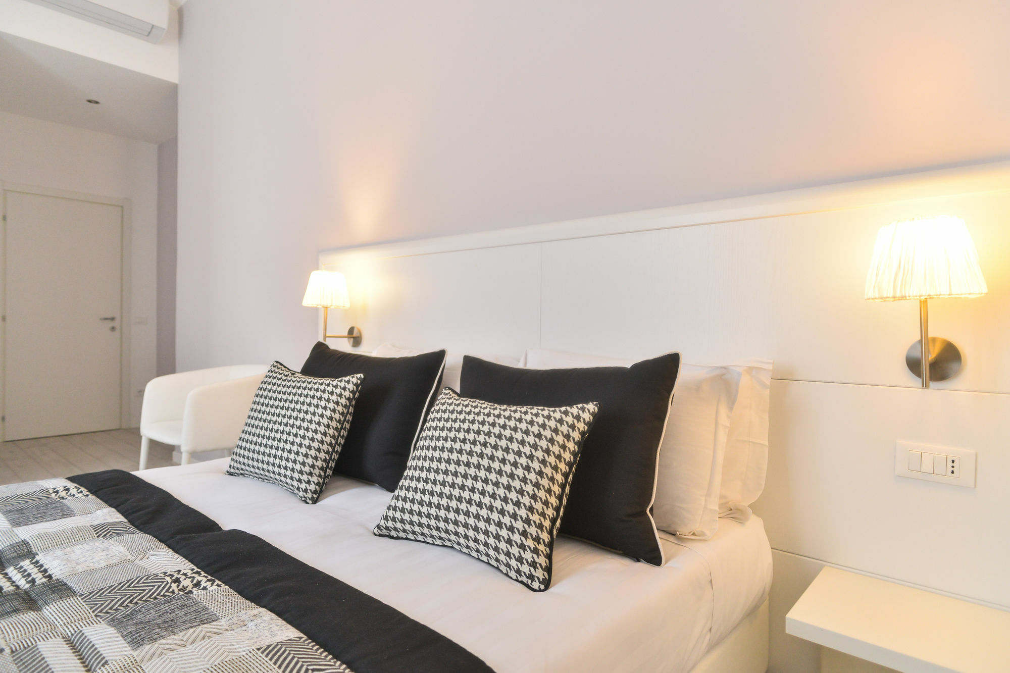 Lata Luxury Rooms Roma Exterior foto